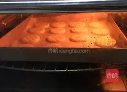 Illustration of how to make condensed milk thin biscuits 8