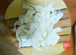 Illustration of how to make noodles 8