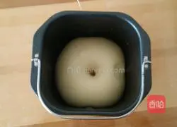 Illustration of how to make fruit yogurt bread bowl 8