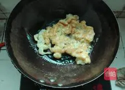 Illustration of how to make fried rice noodles with eggs and lettuce 6