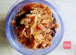 Illustration of how to make steamed buns with bean dregs and red bean paste 3