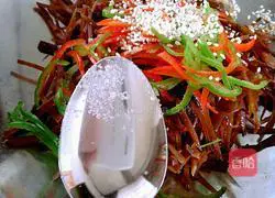 Illustration of how to make kohlrabi and pickles 13