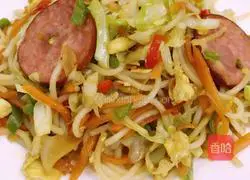 Illustration of how to make cabbage fried rice noodles 12