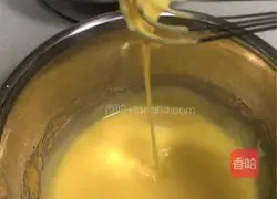 Strawberry Petit Four Cake Roll Recipe Illustration 2