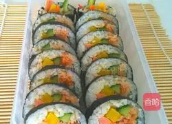 Illustration of how to make tuna, spicy cabbage and kimbap 11