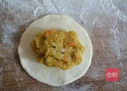 Illustration of how to make Indian curry buns 7