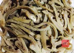 Illustration of how to make Daliang goat meat powder 3