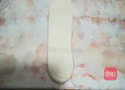 Illustration of how to make sausage and meat floss bread 5