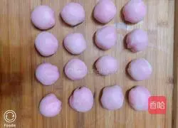 Illustration of how to make Sakura Crispy Pigment-free Dragon Fruit Version 9