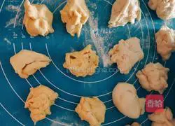 Illustration of how to make banana bread 12