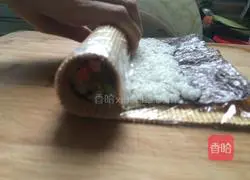 Illustration of how to make tuna sushi 13