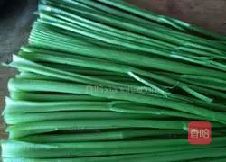 Illustration of how to make donkey meat and celery steamed dumplings 6