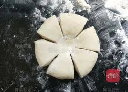 Illustration of how to make flower bean paste bread 13