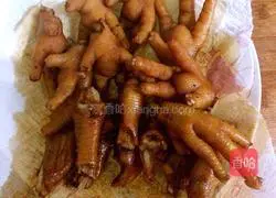 Illustration of how to make steamed chicken feet with black bean sauce 5