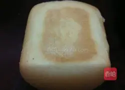 Illustration of making homemade bread crumbs 1