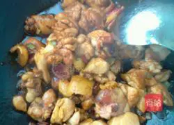 Illustration of chicken stewed with potatoes 5