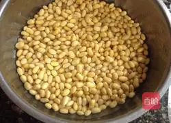 Illustration of homemade tofu curd 1