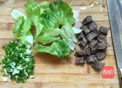 How to make soy beef noodle soup Illustration 10