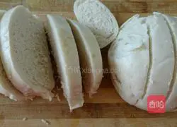 Illustration of homemade bread crumbs 2