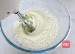 Illustration of how to make matcha cream cake roll 7