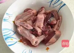 Illustration of how to make braised chicken with butter 4