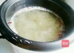 Illustration of how to make red dates, wolfberry and white fungus soup 11