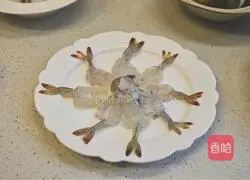 Thai Seafood Vermicelli Salad Recipe Illustration 2