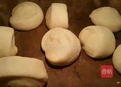 Illustration of how to make French buns 7