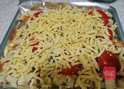 Illustration of how to make homemade pizza 8