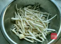 Illustration of how to make spicy fish balls 2