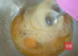 Illustration of how to make old-fashioned waterless cupcakes 4