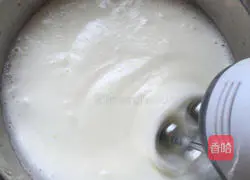 Chiffon Cake Roll Recipe Illustration 4