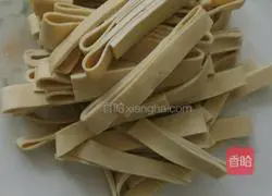 Illustration of how to make thousands of shredded pork 1