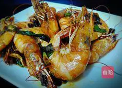 Illustration of how to fry shrimps in oil 14