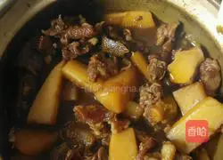 Illustration of how to make radish and beef brisket pot 3
