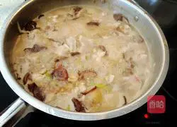 Illustration of braised chicken with mushrooms and oyster sauce 11