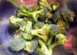 Illustration of how to make spicy fish with spicy sauce 9