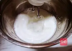 Illustration of how to make cartoon meat floss cake 7