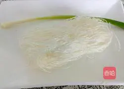 Illustration of how to make carrot meatball and vermicelli soup 3