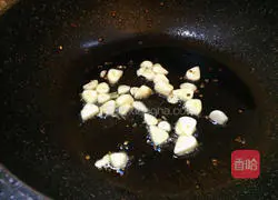 Illustration of how to make stir-fried pork slices with spring bamboo shoots 5 