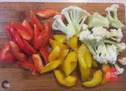 Illustration of how to make instant noodles pizza 2