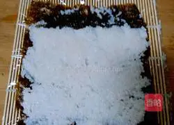 Illustration of how to make tuna, floss and kimbap 6