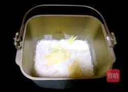 How to make bread in a bread machine Illustration 1