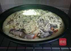 Cream Mushroom Grilled Chicken Cheese Pizza Recipe Illustration 18