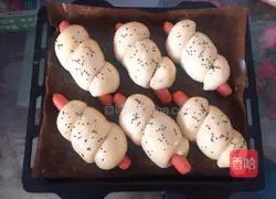 Illustration of how to make hot dog rolls 14