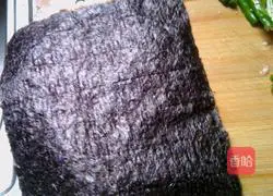 Illustration of how to make seaweed tofu rolls 1