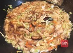 Illustration of how to make Taiwanese fried rice noodles 2