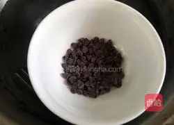 Birthday Cake Recipe Illustration 13