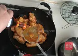Illustration of how to make braised chicken wing roots 8