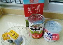 Illustration of how to make authentic Hong Kong-style ice milk tea 1
